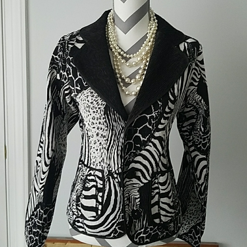 Beautiful reversible crepe jacket